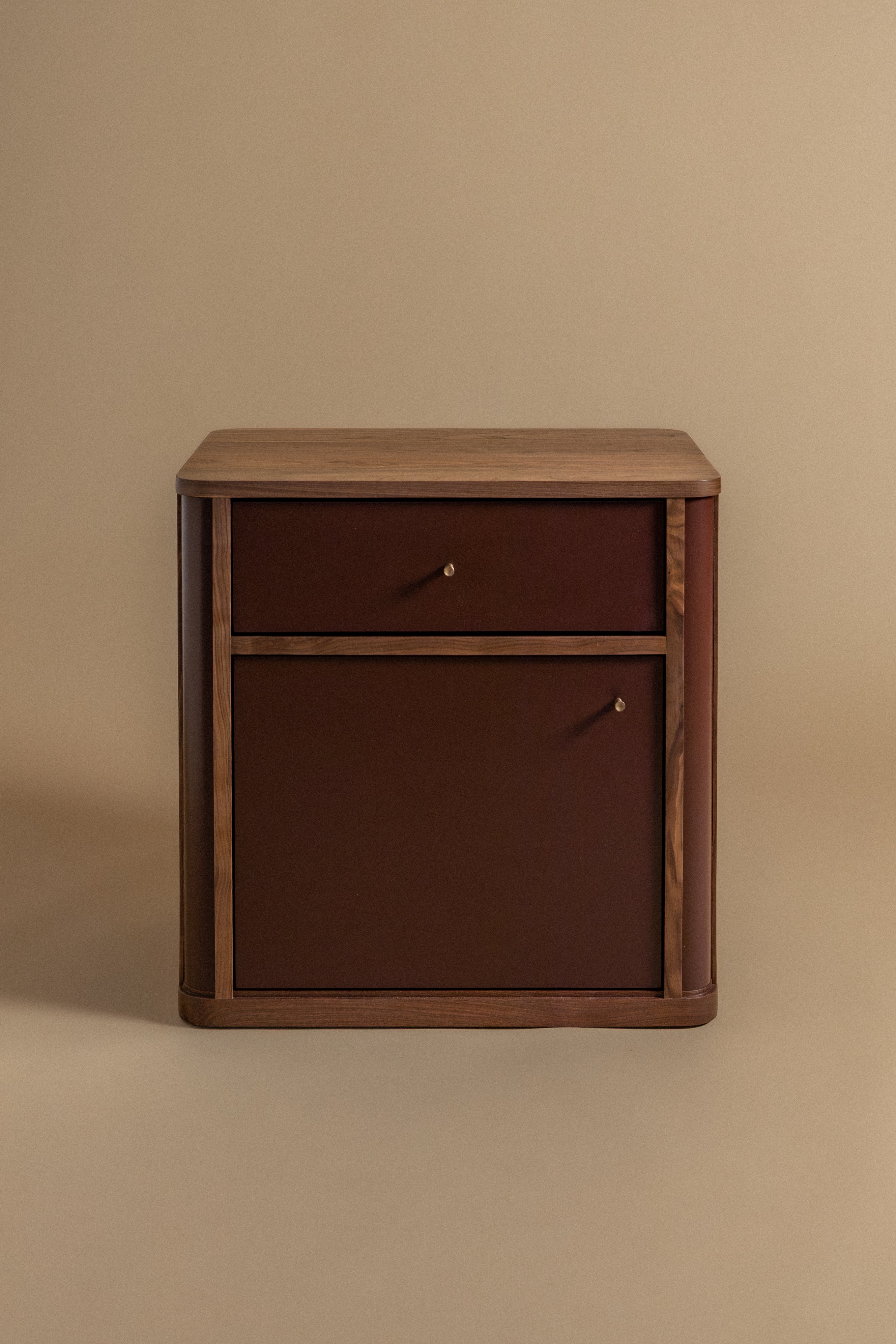 Viletta Nightstand