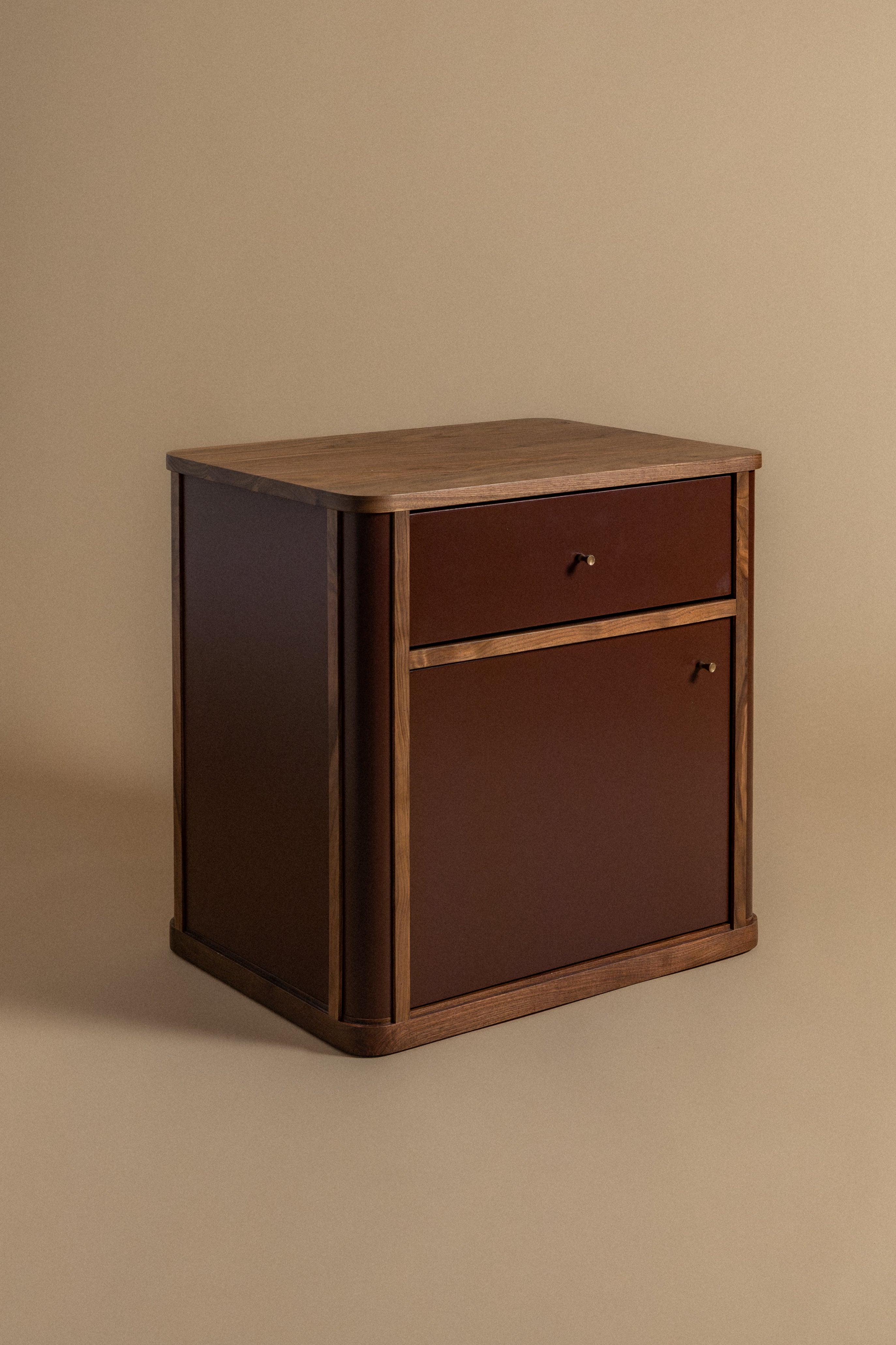 Viletta Nightstand