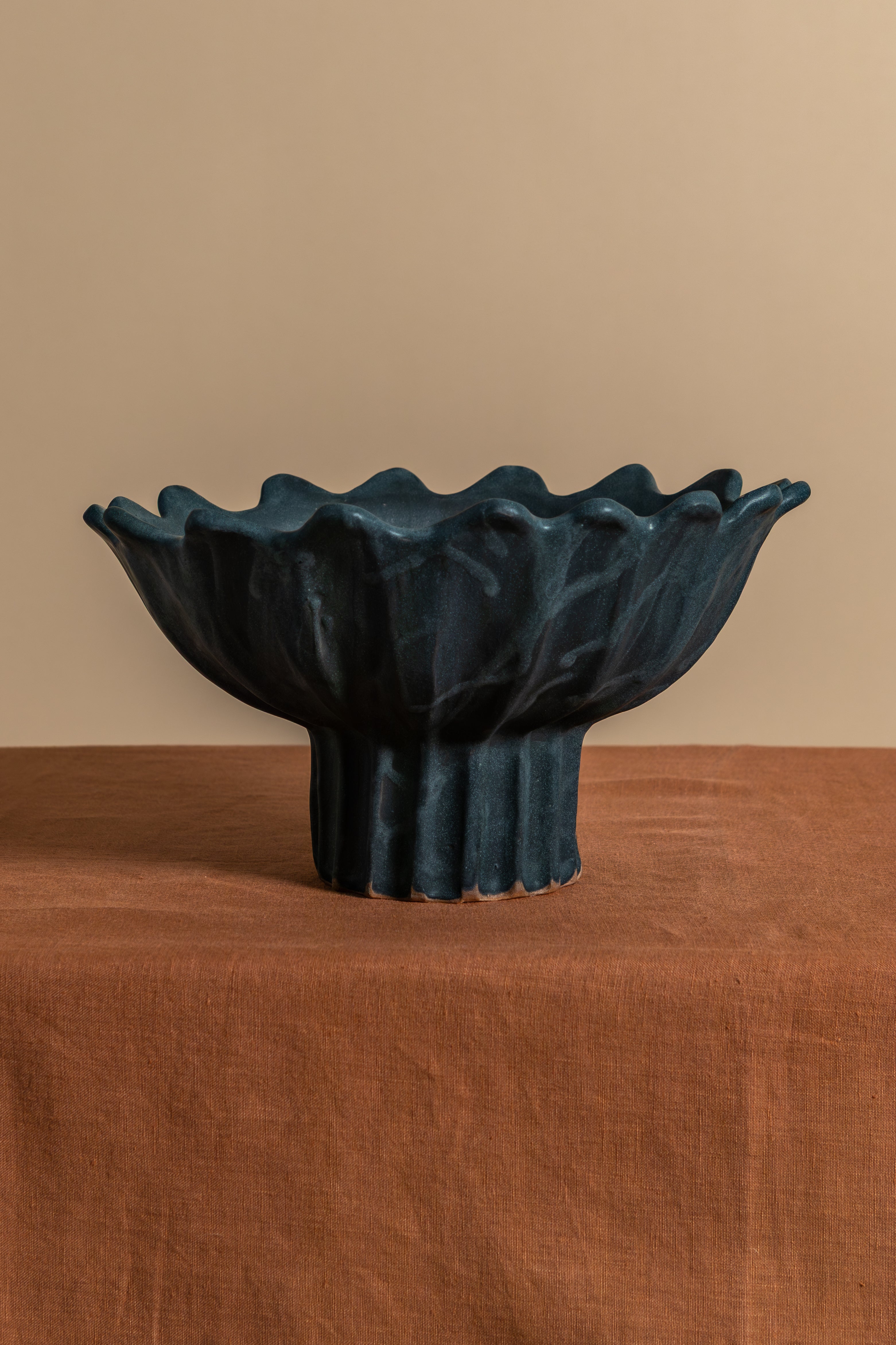 Contour Pedestal Bowl