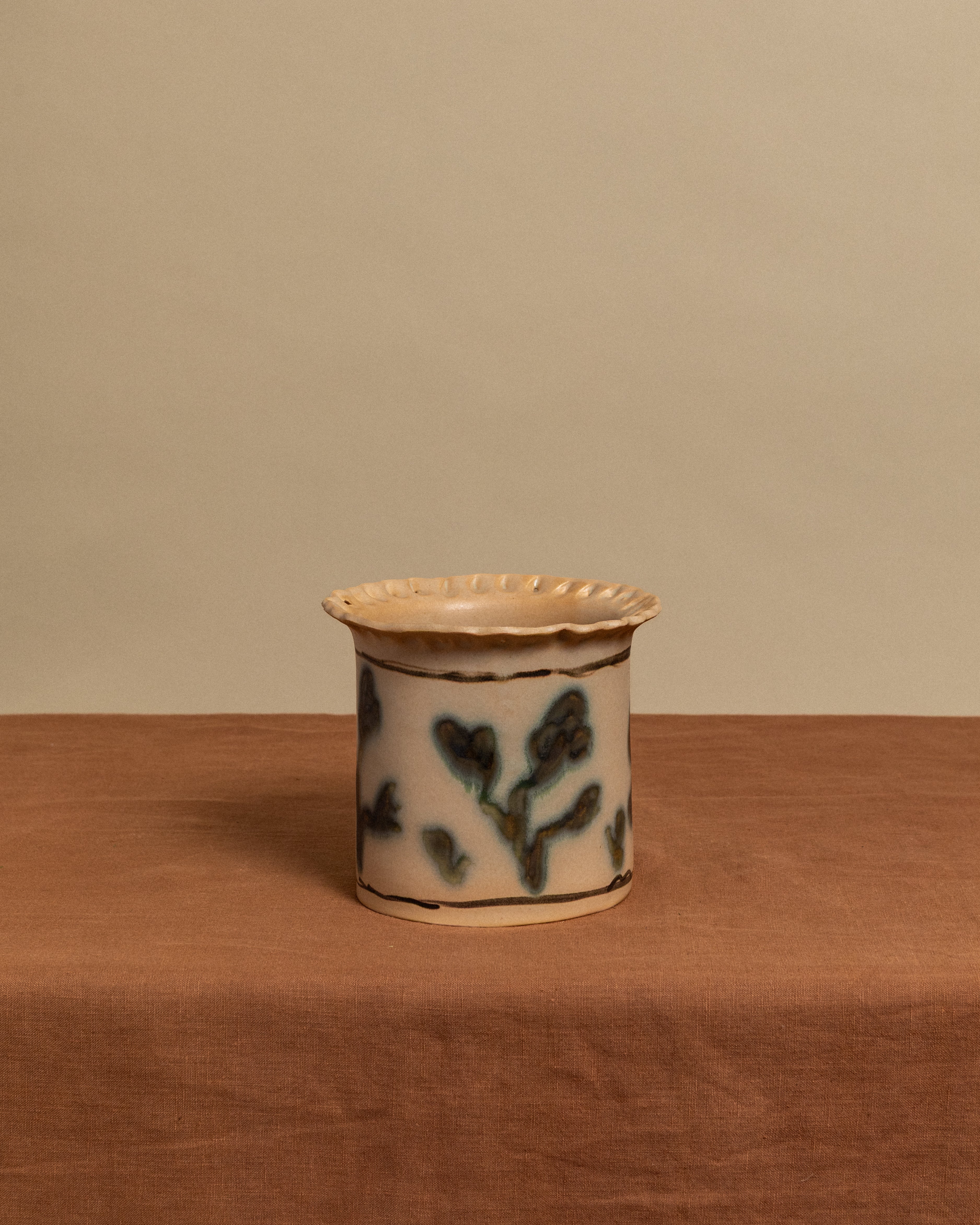 Alune Crock with Illustration, Short
